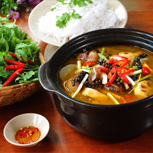 Bò Tái Hầm Tiêu